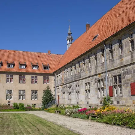 - Prázdninový dům